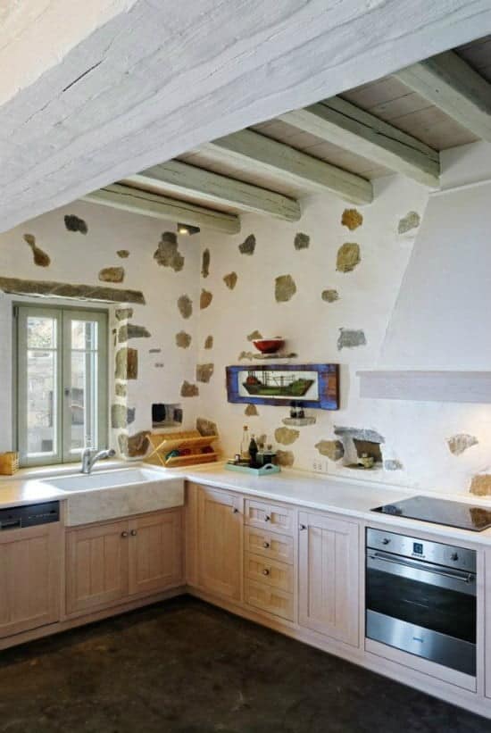 43 Ιδέες για κουζίνα με πέτρινους τοίχους