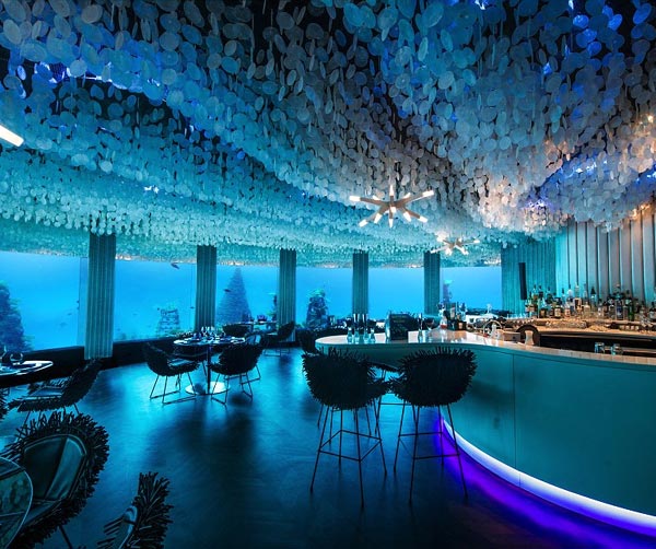 Εστιατόριο, έξι μέτρα κάτω από την επιφάνεια του Ωκεανού