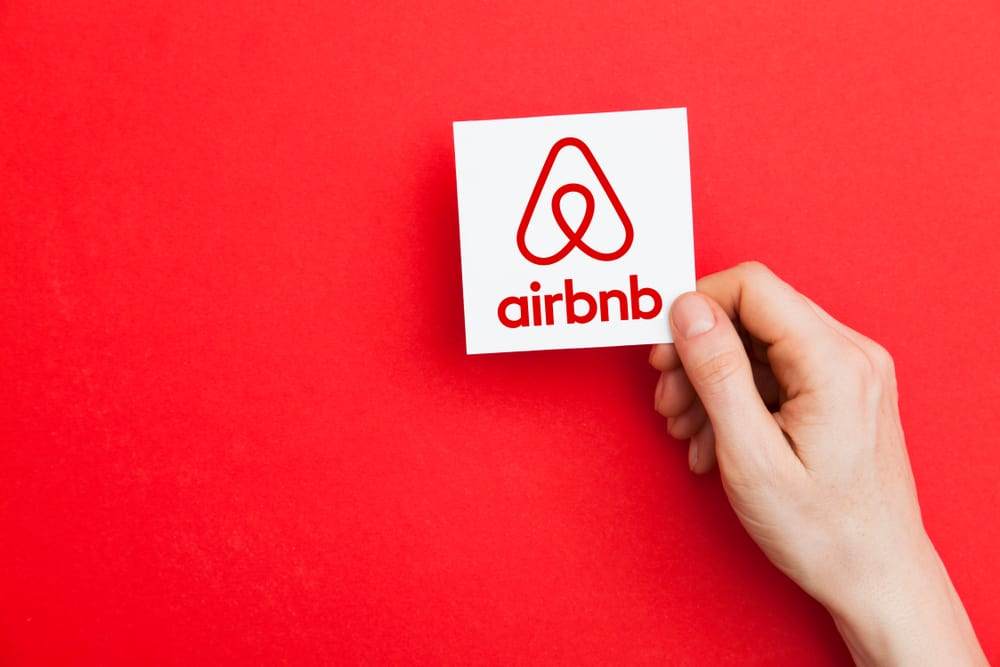 Airbnb: Παρατείνεται η προθεσμία υποβολής δηλώσεων