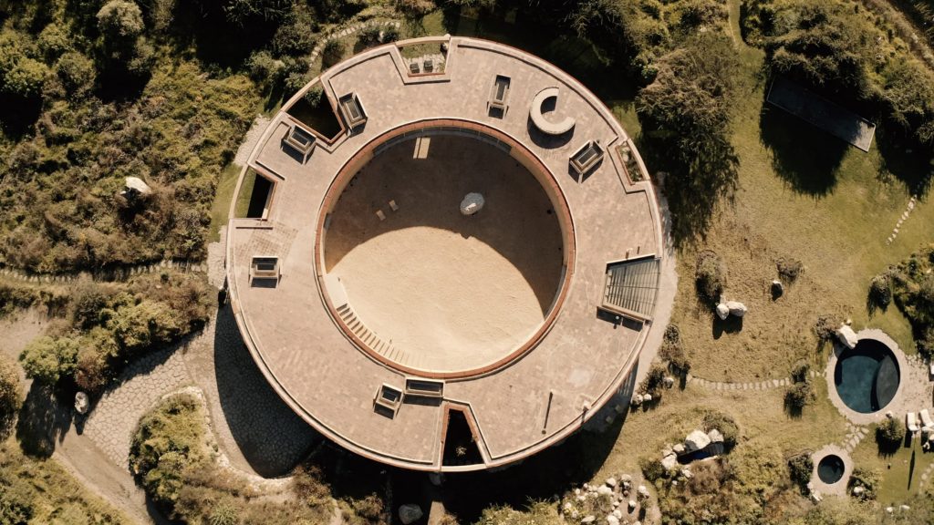 "Ανακαλύψτε την αρχιτεκτονική της 'Casa Mexicana' στην κατοικία!" Αναζ. για...